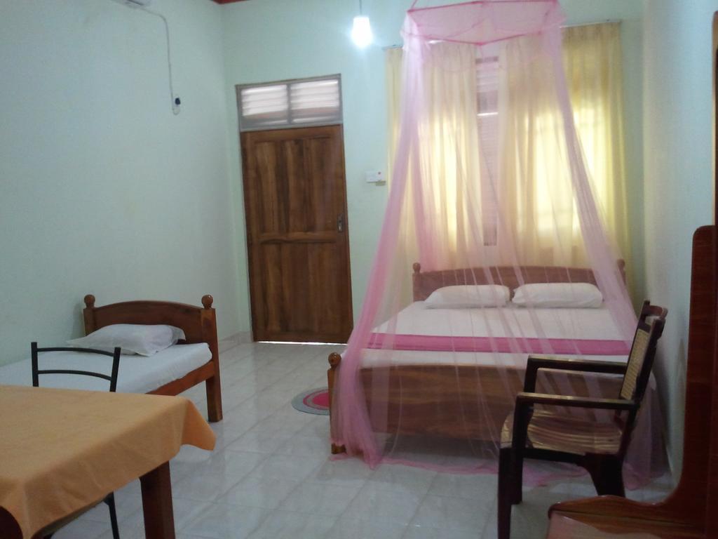 Tissa Resort Tissamaharama Δωμάτιο φωτογραφία